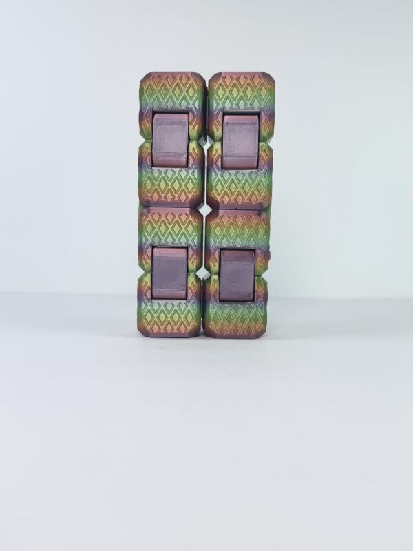 the tinker cube: rainbow moss large