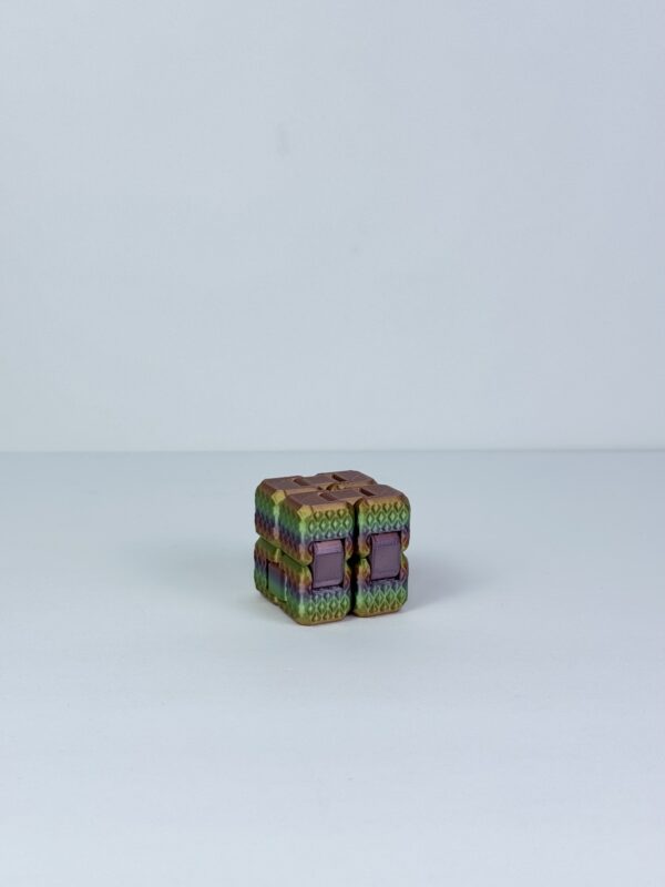 the tinker cube: rainbow moss